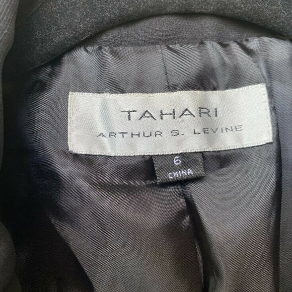 Tahari Arthur S Levine Women Three Button Blazer J - Picture 2 of 7